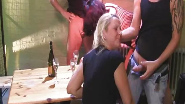 Sex bez rejestracji Dźwięk erotyczne filmy mamuski owłosione łazienka