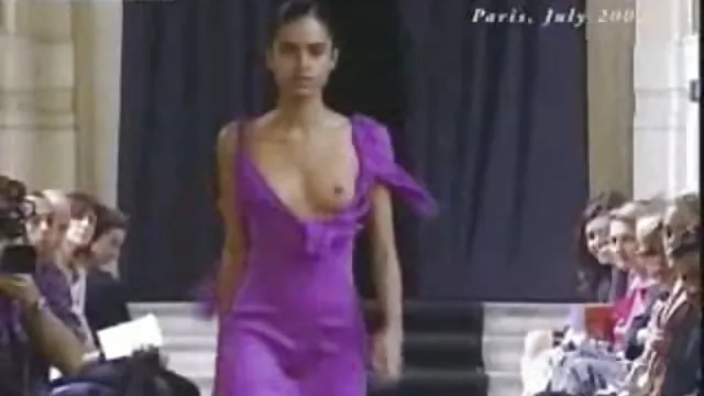 Sex bez rejestracji MAMUŚKI porno brunetka prysznic redtube mamuśki